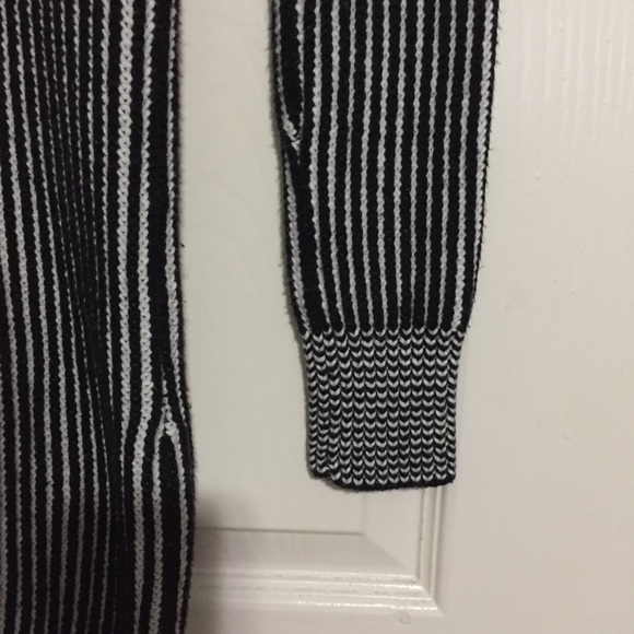 Bcbgenation winter/sweater dress. - Picture 6 of 9